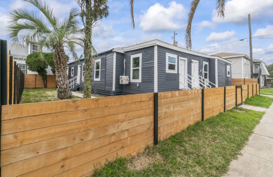 7-units Turnkey in Galveston | Just 1 mile from the Beach!